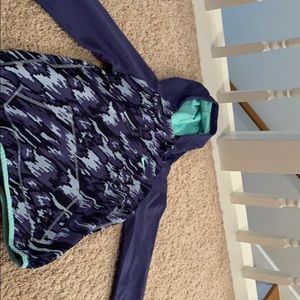 A girls nike sweatshirt that’s great material